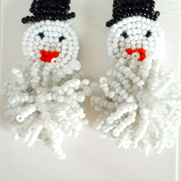 SOOOOOOOO CUTE SNOWMAN EARRINGS - Picture 1 of 1